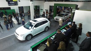 Risks and benefits of an auction?